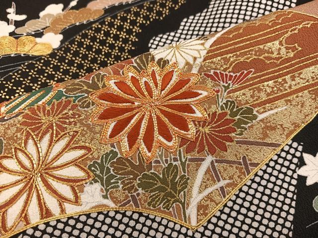 平和屋着物●創業460年・千總　黒留袖　駒刺繍　地紙重ね菊花文　金彩　正絹　逸品　BAAX5464mz