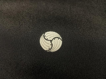 平和屋着物■豪華黒留袖 駒刺繍 地紙重ね七宝花鳥文 正絹 逸品 BAAX5465mz