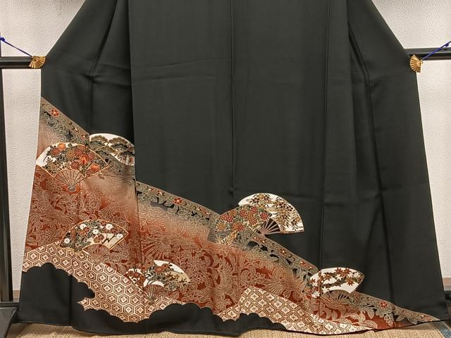 平和屋着物■豪華黒留袖 駒刺繍 扇面菊花文 金銀彩 やまと誂製 正絹 逸品 BAAX5498mz