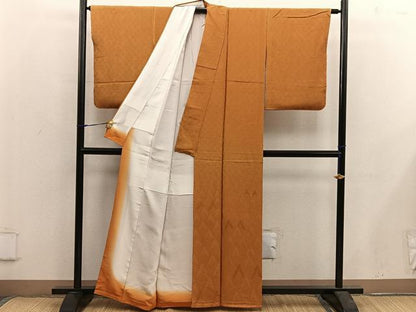 平和屋着物■上質な色無地　樹林地紋　土色　正絹　逸品　BAAX5535mz