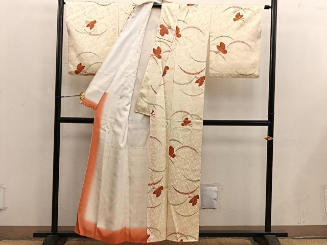 平和屋着物■上質な小紋　芝草舞蝶文　金彩　正絹　逸品　BAAX5573mz