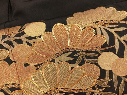 平和屋着物■豪華黒留袖　駒刺繍　松　金彩　正絹　逸品　BAAX5639mz