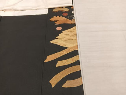 平和屋着物■豪華黒留袖　駒刺繍　松　金彩　正絹　逸品　BAAX5639mz