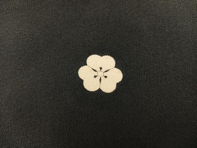 平和屋着物■豪華黒留袖　駒刺繍　向かい鶴花文　金彩　正絹　逸品　BAAX5657mz