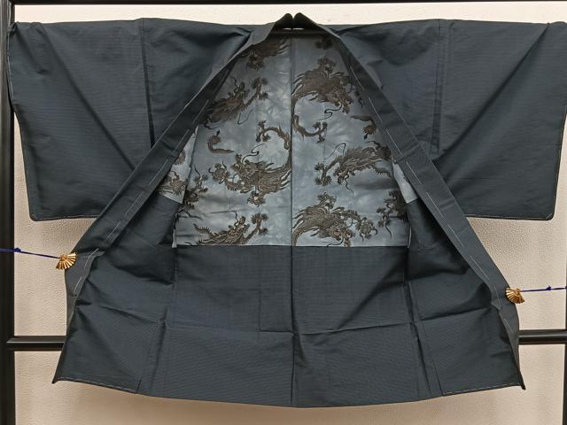 平和屋着物●男性　紬　アンサンブル　亀甲文　羽裏・龍　正絹　逸品　未使用　BAAX5697mz