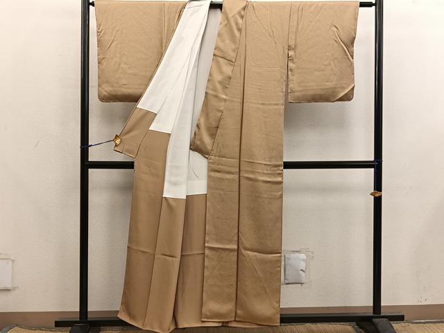 平和屋着物●百貫達夫監修　色無地　霞地紋　黄朽葉色　反端付き　正絹　逸品　未使用　BAAX5732mz