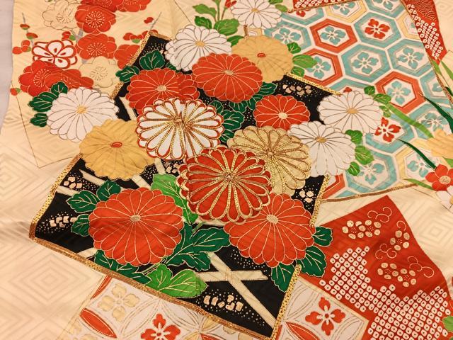 平和屋着物■豪華振袖　駒刺繍　色紙重ね菊花文　金彩　正絹　逸品　BAAX5780mz