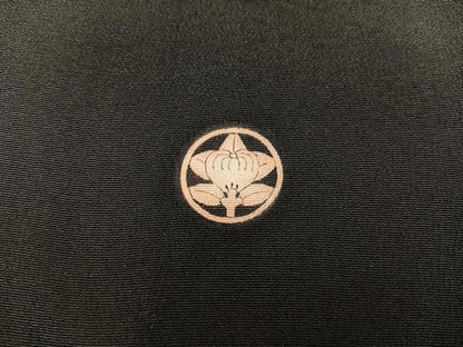 平和屋着物■豪華黒留袖　刺繍　草花文　金銀糸　正絹　逸品　BAAX5819mz