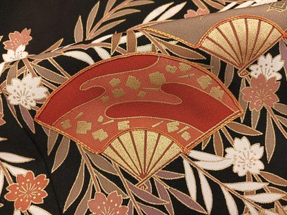 平和屋着物■豪華黒留袖　駒刺繍　扇面花文　金彩　正絹　逸品　BAAX5824mz