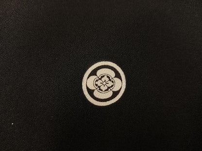 平和屋着物■豪華黒留袖　駒刺繍　扇面花文　金彩　正絹　逸品　BAAX5824mz
