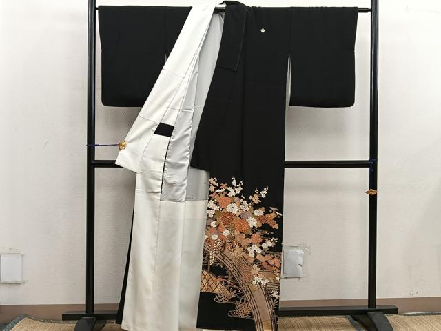 平和屋着物■豪華黒留袖　駒刺繍　花車文　金彩　正絹　逸品　BAAX5946mz