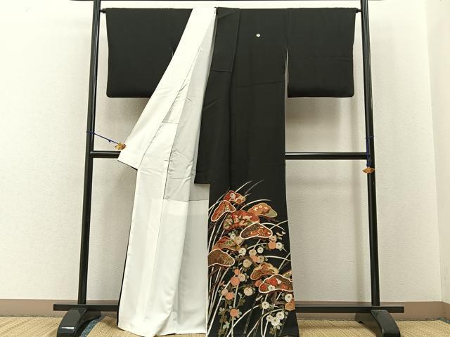 平和屋着物■豪華黒留袖　駒刺繍　飛鶴松花文　金彩　正絹　逸品　BAAX6034hj