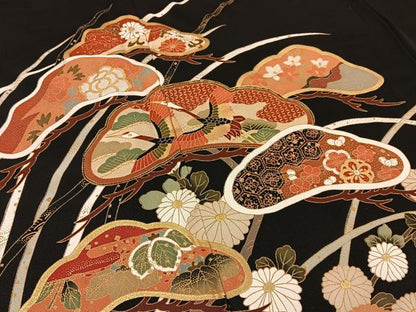 平和屋着物■豪華黒留袖　駒刺繍　飛鶴松花文　金彩　正絹　逸品　BAAX6034hj