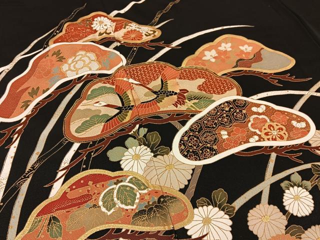 平和屋着物■豪華黒留袖　駒刺繍　飛鶴松花文　金彩　正絹　逸品　BAAX6034hj