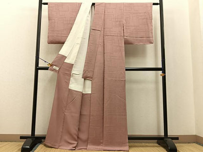 平和屋着物●上質な色無地　幾何学地紋　洗朱色　やまと誂製　正絹　逸品　BAAX6167hj