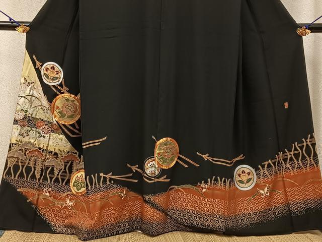 平和屋着物■豪華黒留袖 作家物 駒刺繍 こぼれ松葉花蝶文 金銀彩 正絹 逸品 BAAX6278hj