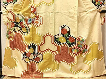 平和屋着物■豪華振袖　駒刺繍　毘沙門亀甲花文　金彩　正絹　逸品　BAAX6313hj