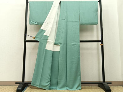 平和屋着物●上質な色無地　寿光織　草花地紋　山葵色　反端付き　正絹　逸品　BAAX6391hj