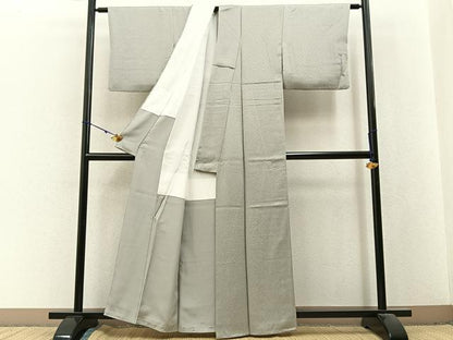 平和屋着物●京加賀友禅　百貫達雄監修　色無地　霞地紋　絹鼠色　正絹　逸品　BAAX6394hj