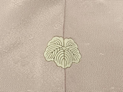 平和屋着物●上質な色無地　三つ葉地紋　桜鼠色　正絹　逸品　未使用　BAAX6406hj