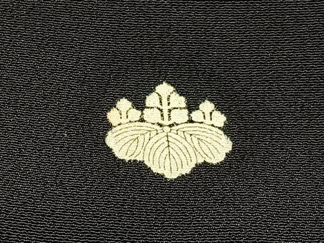 平和屋着物■豪華黒留袖　駒刺繍　鏡裏花鳥文　金彩　正絹　逸品　BAAX6477hj