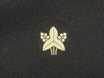 平和屋着物■豪華黒留袖　刺繍　飛鶴絵巻花文　金彩　正絹　逸品　BAAX6504hj