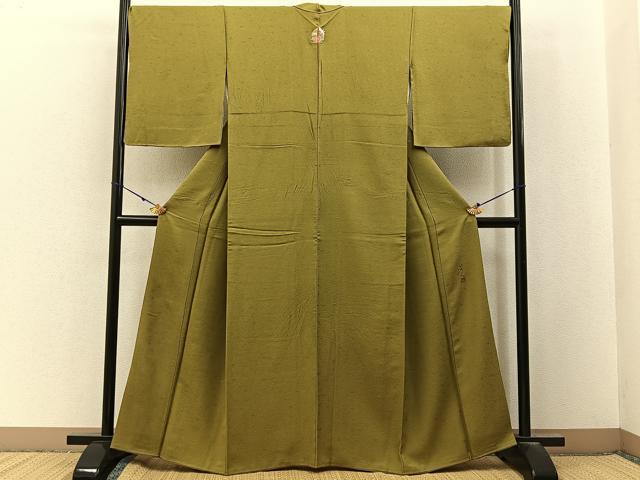 平和屋着物●服飾評論家　市田ひろみ監修　色無地　花地紋　桑染色　正絹　逸品　BAAX6768hj