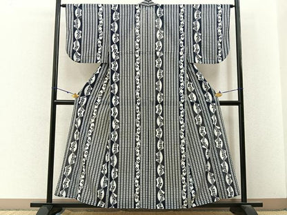 平和屋着物＊夏物　小紋・浴衣兼用　紗　地紙花菱文　洗える着物　BAAX6846hj