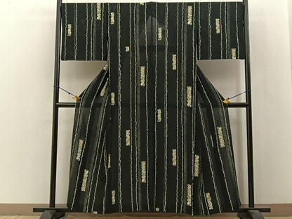 平和屋着物＊夏物　小紋　絽　型染め　短冊草花文　黒地　正絹　逸品　BAAX6913hj