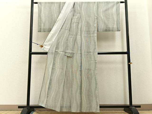 平和屋着物＊夏物　小紋　紗　よろけ縞　吉祥文　洗える着物　BAAX6949hj