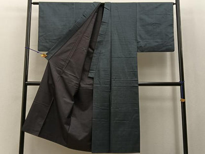 平和屋着物■男性　本場大島紬　アンサンブル　100亀甲　総詰め　羽裏：鷹　正絹　逸品　BAAX6991hj
