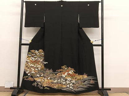 平和屋着物■豪華黒留袖　駒刺繍　群鶴浜松文　金彩　正絹　逸品　BAAX7007hv