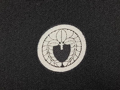 平和屋着物■豪華黒留袖　駒刺繍　立波飛鶴文　金彩　正絹　逸品　BAAX7011hv
