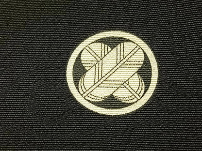 平和屋着物■豪華黒留袖　駒刺繍　扇面人物文　金銀彩　正絹　逸品　BAAX7023hv