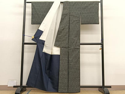 平和屋着物■本場大島紬　幾何学文様　正絹　逸品　BAAX7082hv