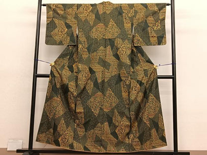 平和屋着物■本場染大島紬　切嵌花唐草文　正絹　逸品　未使用　BAAX7104hv