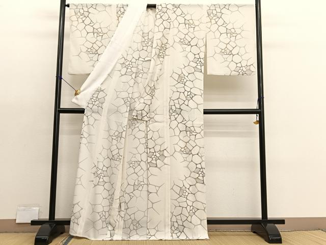 平和屋着物＊夏物　小紋　絽縮緬　石畳文様　暈し染め　洗える着物　BAAX7211hv