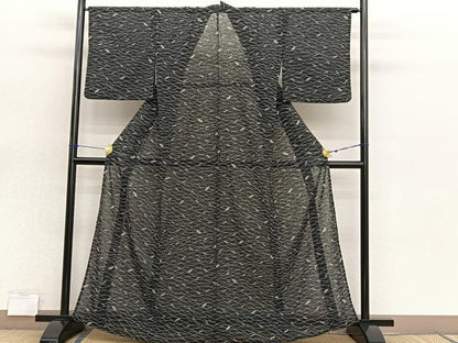 平和屋着物＊夏物　小紋　紗　露芝草葉文　黒地　正絹　逸品　BAAX7239hv
