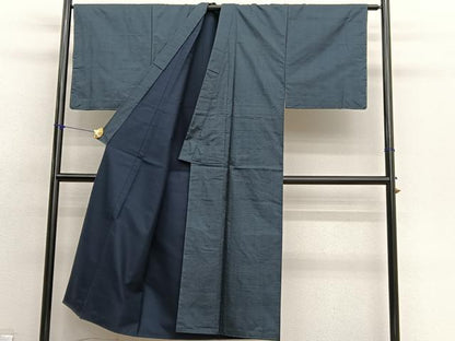 平和屋着物■男性　本場大島紬　山川ヨシ作　100亀甲　総詰め　証紙付き　正絹　逸品　BAAX7342hv