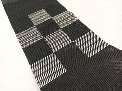 平和屋着物＊夏物　八寸名古屋帯　絽綴れ　横段文　黒地　銀糸　正絹　逸品　BAAX7868hv