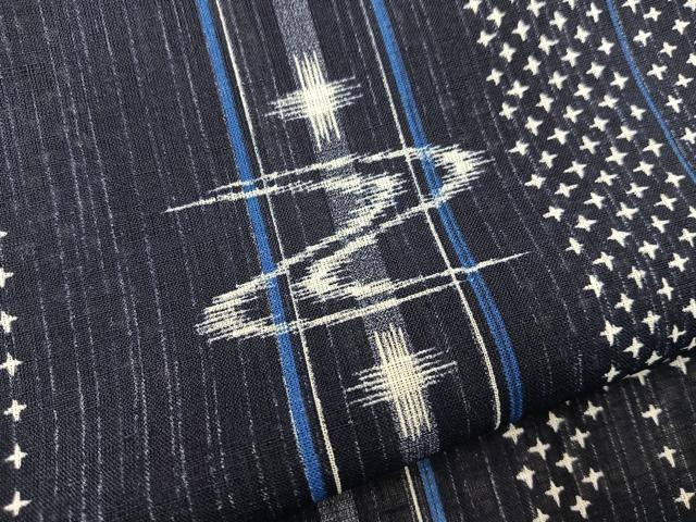 平和屋着物＊夏物　小紋　紗　矢絣文様　洗える着物　BAAX8062mz