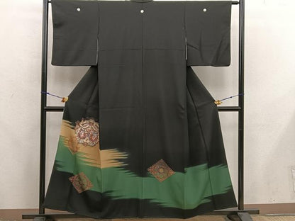 平和屋着物■豪華黒留袖　駒刺繍　向かい鳥花文　暈し染め　金彩　正絹　逸品　BAAX8246mz