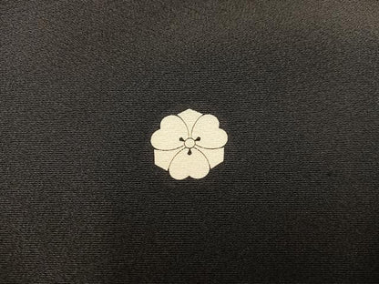 平和屋着物■豪華黒留袖　駒刺繍　向かい鳥花文　暈し染め　金彩　正絹　逸品　BAAX8246mz