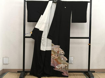 平和屋着物■豪華黒留袖　駒刺繍　扇面飛鶴花文　金彩　正絹　逸品　BAAX8301mz