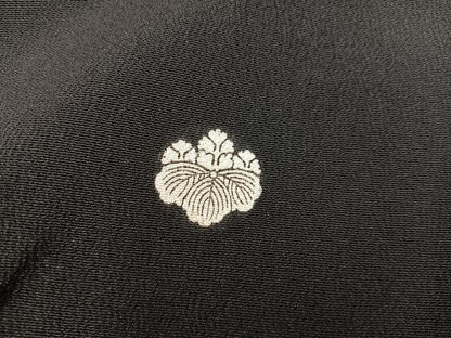 平和屋着物■豪華黒留袖　駒刺繍　扇面飛鶴花文　金彩　正絹　逸品　BAAX8301mz
