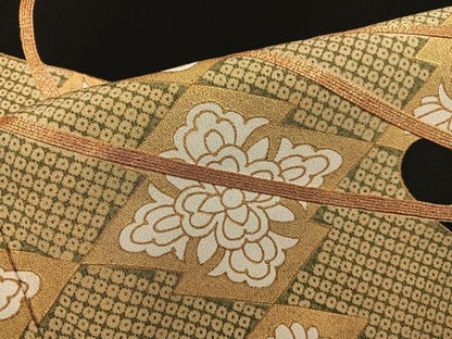 平和屋着物■豪華黒留袖　駒刺繍　松皮菱花文　金彩　正絹　逸品　BAAX8329mz