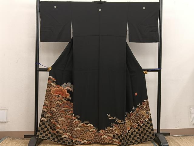 平和屋着物■豪華黒留袖　作家物　駒刺繍　松　金彩　正絹　逸品　BAAX8389mz