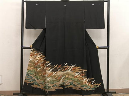 平和屋着物■豪華黒留袖　駒刺繍　飛鶴文　暈し染め　金彩　正絹　逸品　BAAX8444mz