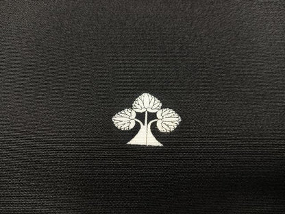 平和屋着物■豪華黒留袖　駒刺繍　飛鶴文　暈し染め　金彩　正絹　逸品　BAAX8444mz