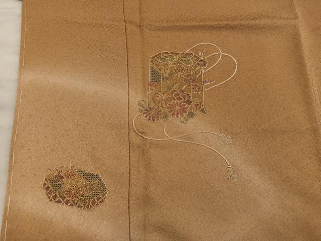 平和屋着物■訪問着　スワトウ刺繍　貝桶花文　暈し染め　金糸　正絹　逸品　未使用　BAAX8530mz
